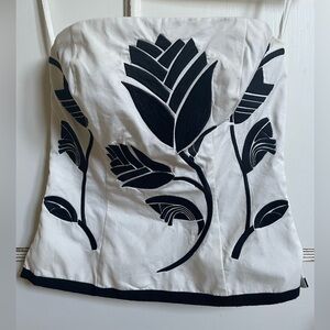 White House Black Market White and Black Floral Strapless Bustier (size 0)